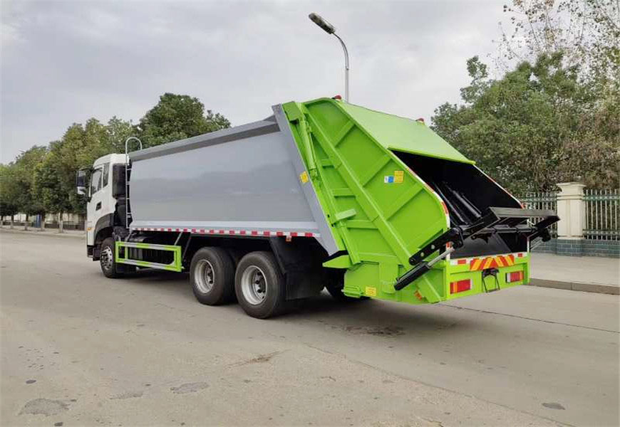 東風(fēng)凱普垃圾車后方位圖